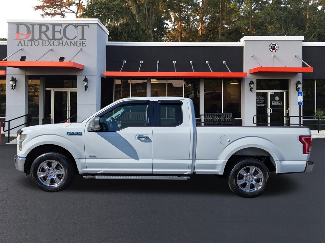 Ford F-150 XLT SuperCab 8-ft. 2WD 2015