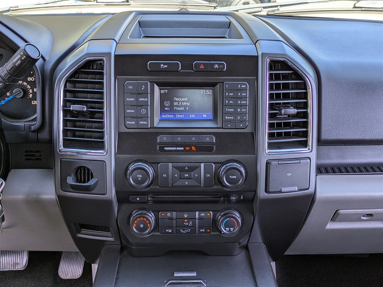 Ford F-150 XLT SuperCab 8-ft. 2WD 2015