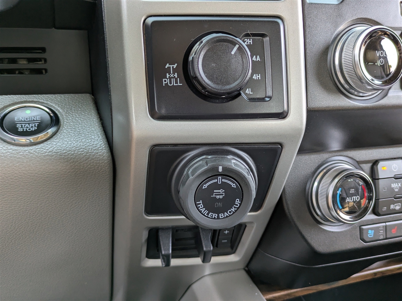 Ford F-150 Lariat SuperCrew 6.5-ft. Bed 4WD 2020