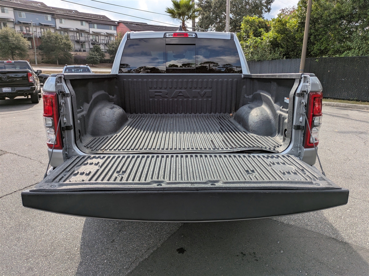 RAM 1500 Big Horn Crew Cab SWB 2WD 2022