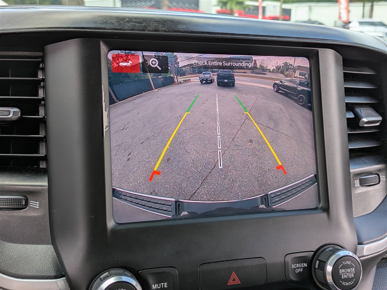 RAM 1500 Big Horn Crew Cab SWB 2WD 2022