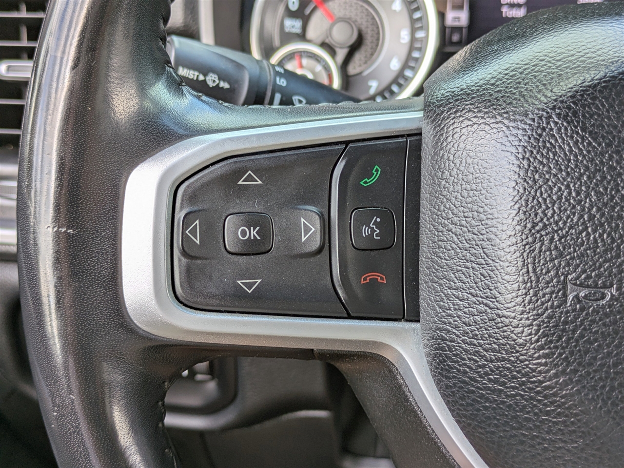 RAM 1500 Big Horn Crew Cab SWB 2WD 2022