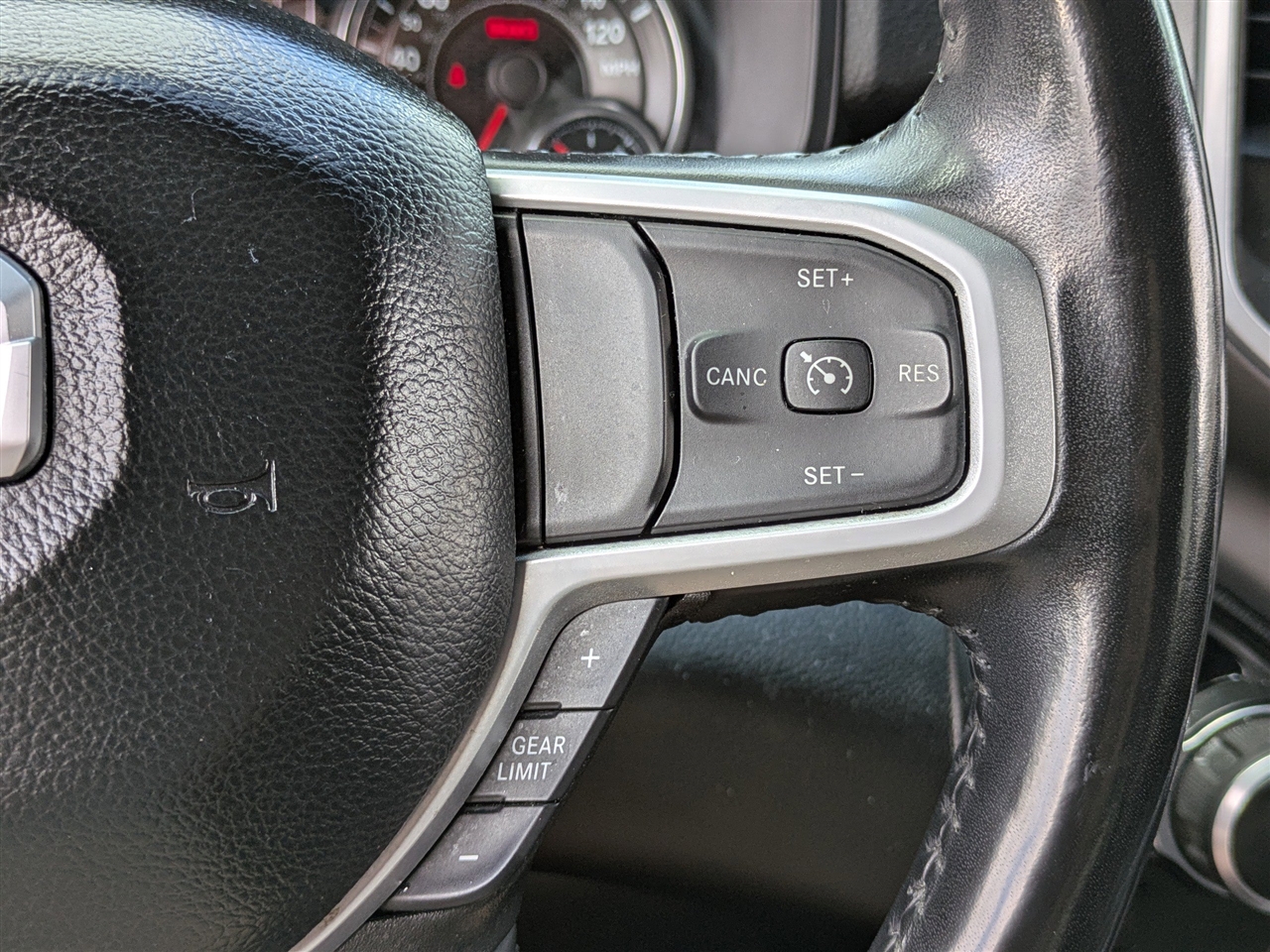 RAM 1500 Big Horn Crew Cab SWB 2WD 2022