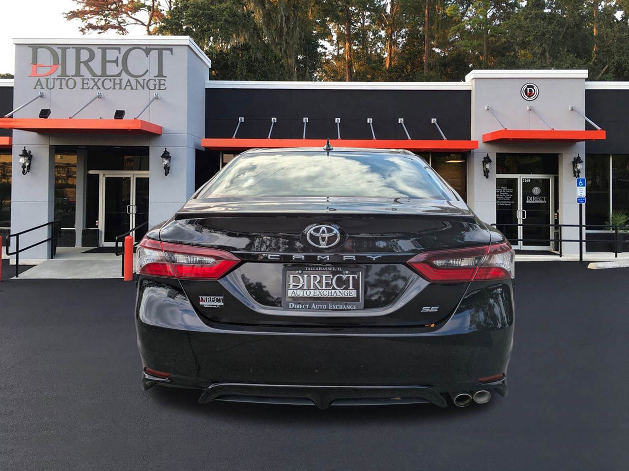 Toyota Camry SE 2023