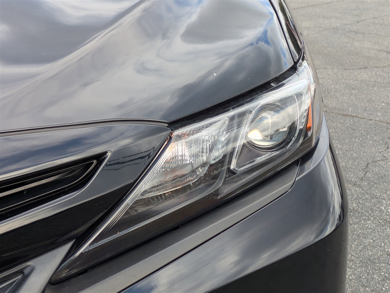 Toyota Camry SE 2023