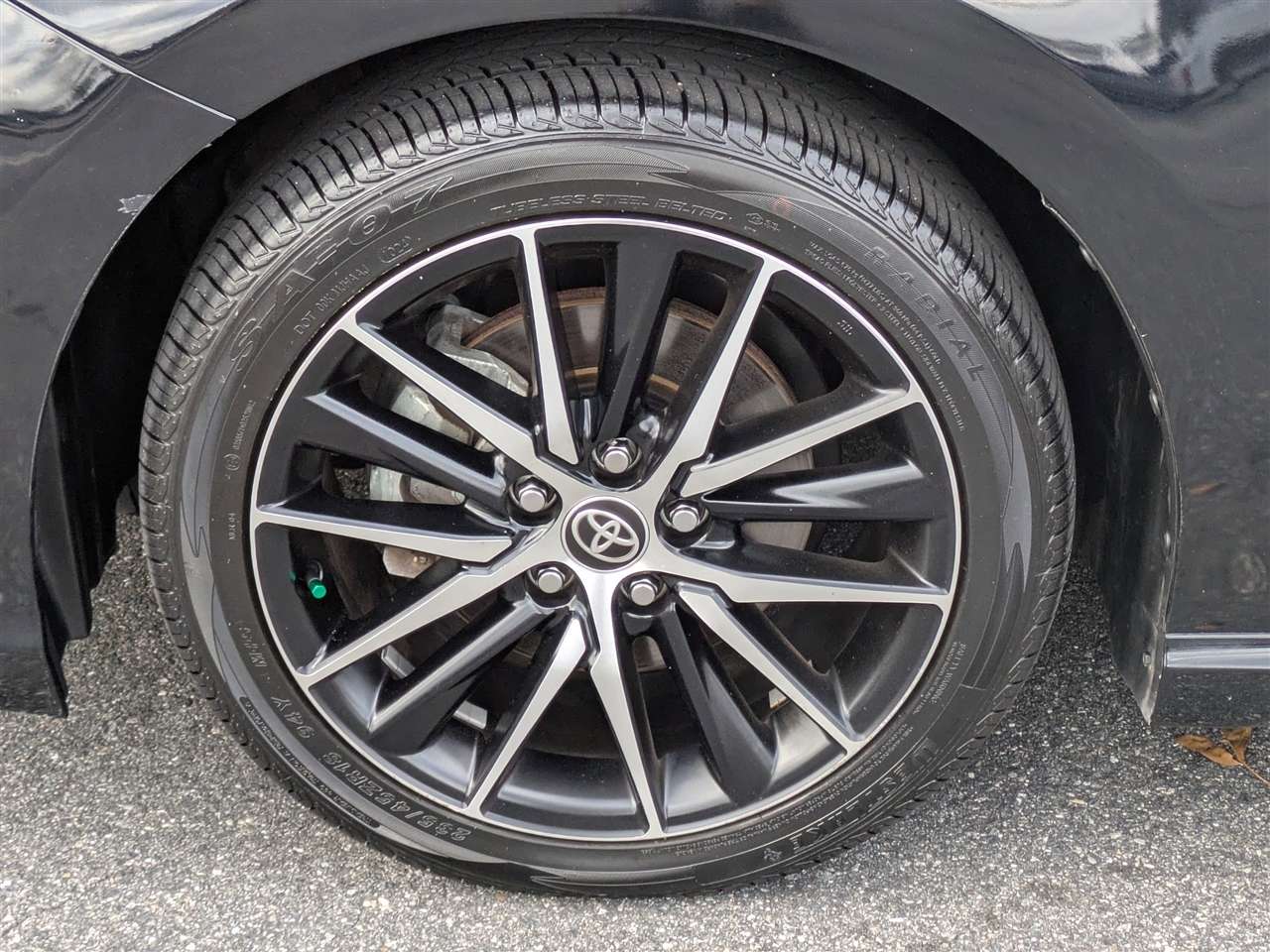 Toyota Camry SE 2023