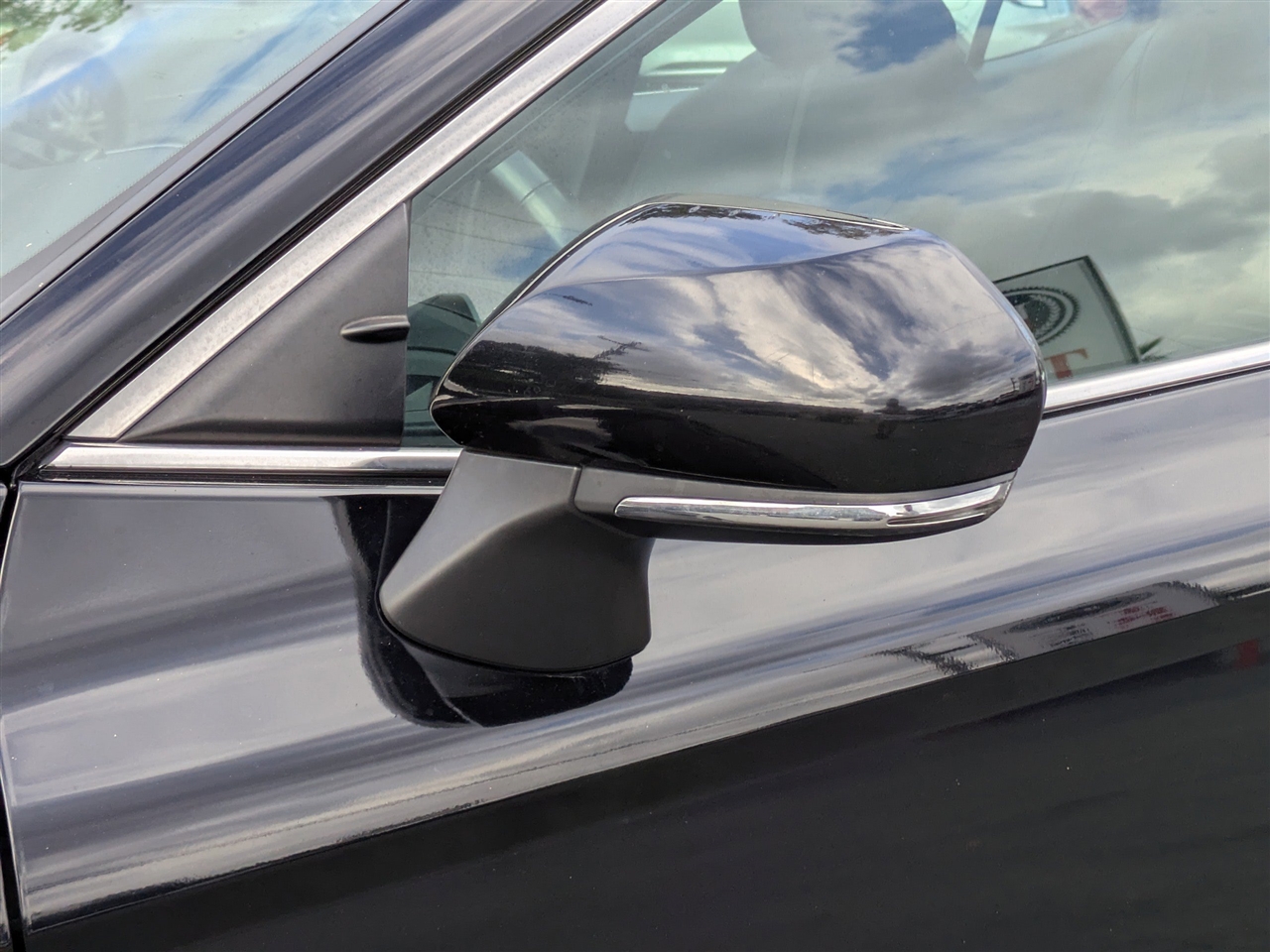 Toyota Camry SE 2023