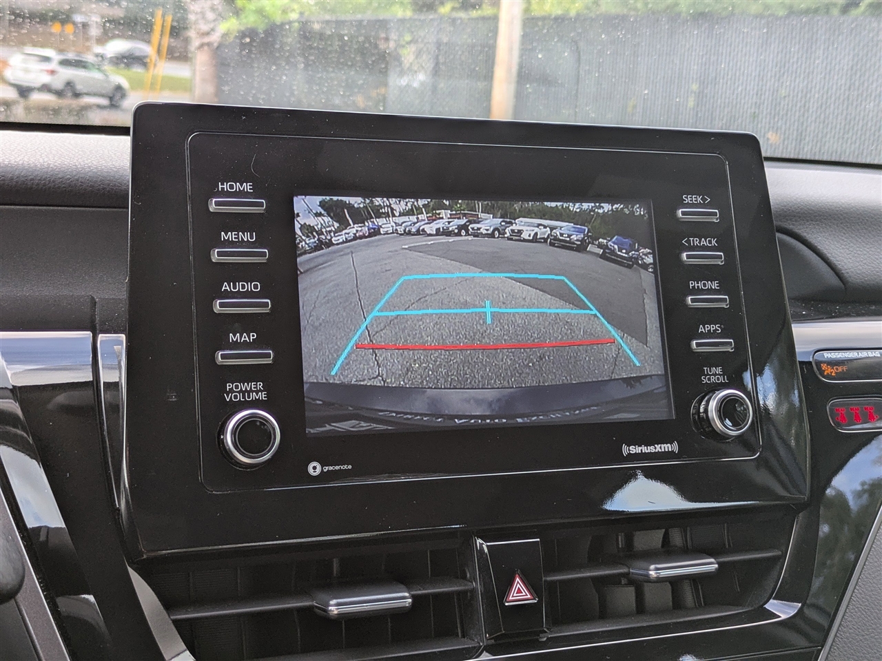 Toyota Camry SE 2023