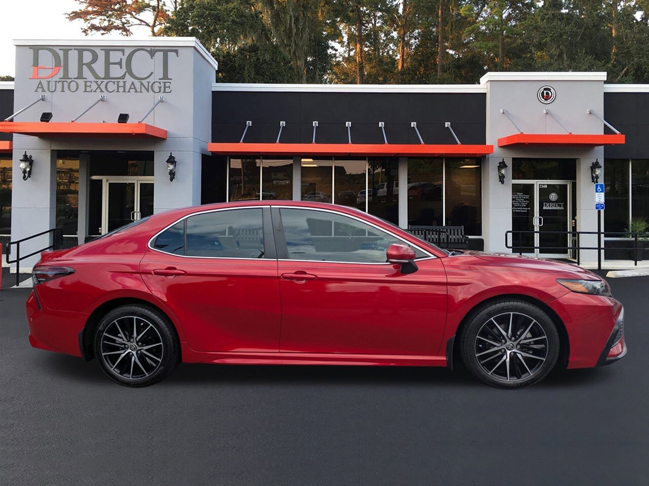 Toyota Camry SE 2022