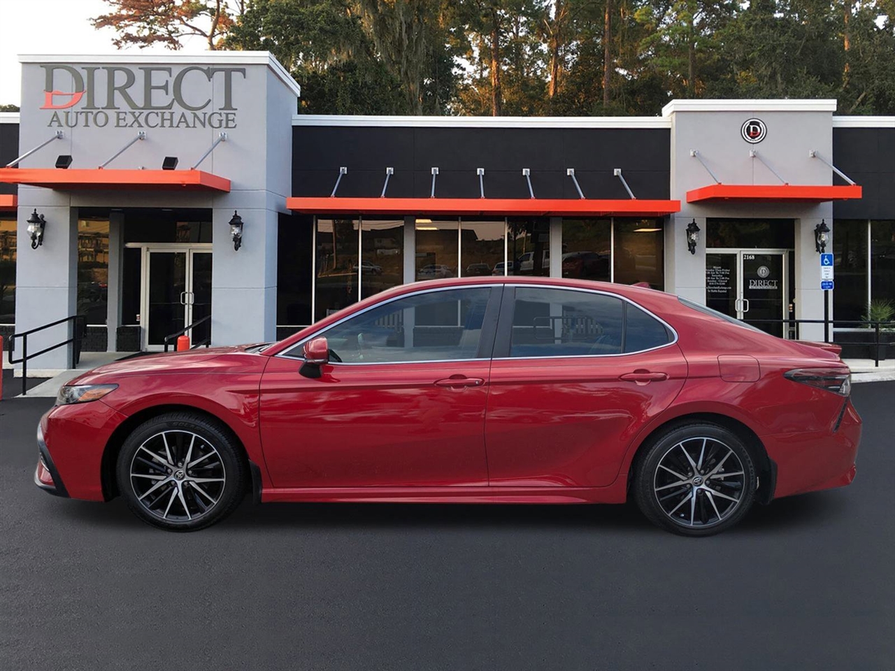 Toyota Camry SE 2022