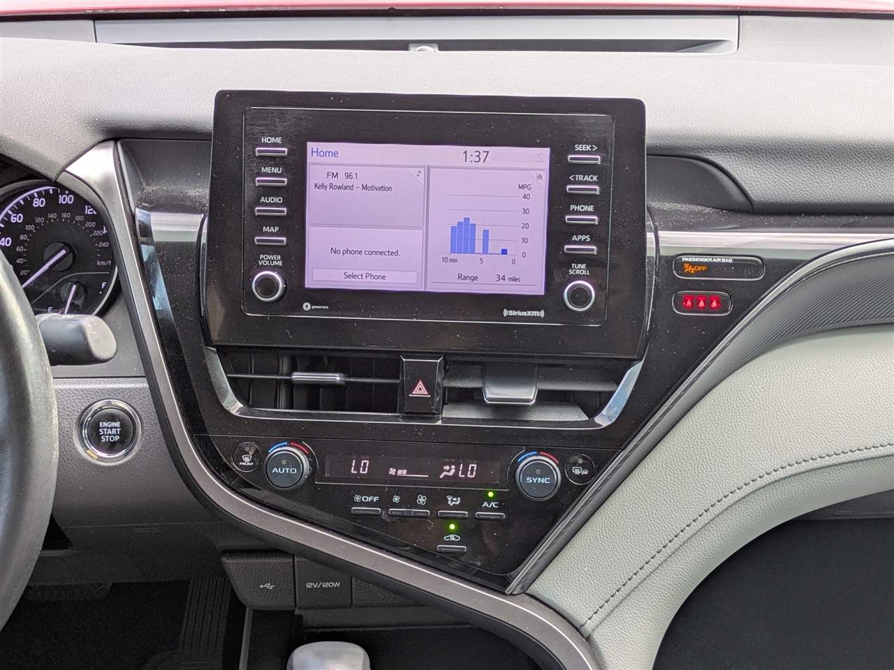 Toyota Camry SE 2022