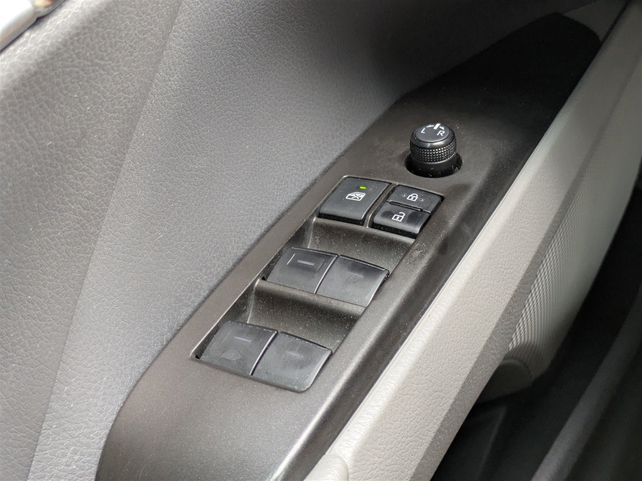 Toyota Camry SE 2022