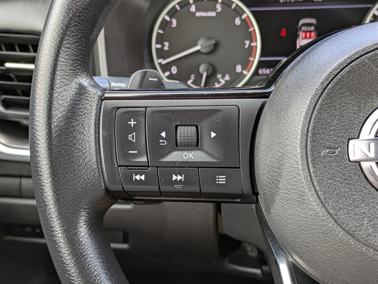 Nissan Rogue SV 2023