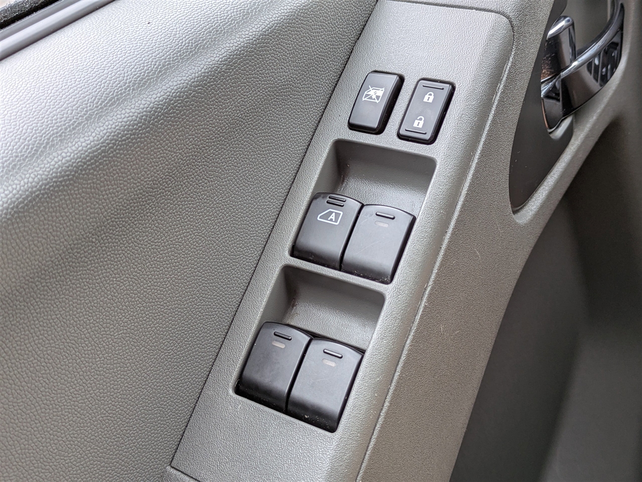 Nissan Frontier SL Crew Cab 5AT 4WD 2019