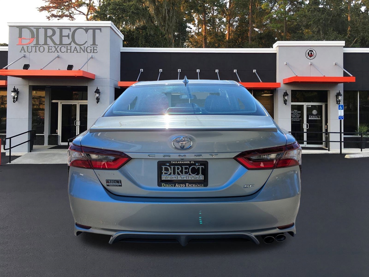 Toyota Camry SE 2023