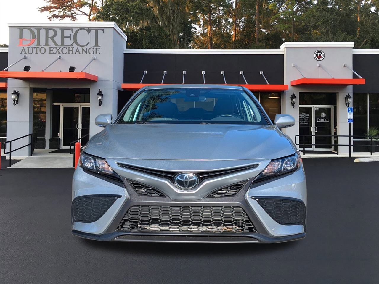 Toyota Camry SE 2023