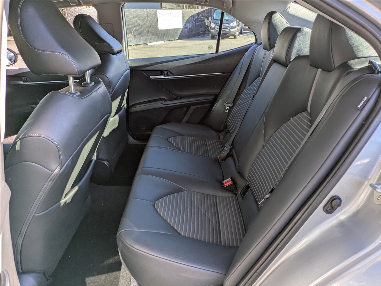 Toyota Camry SE 2023