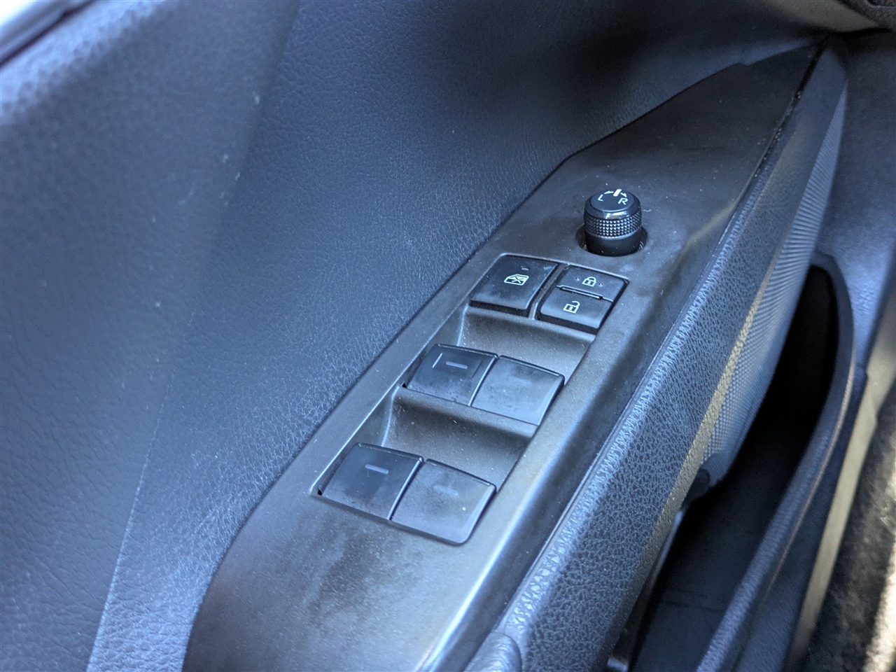 Toyota Camry SE 2023