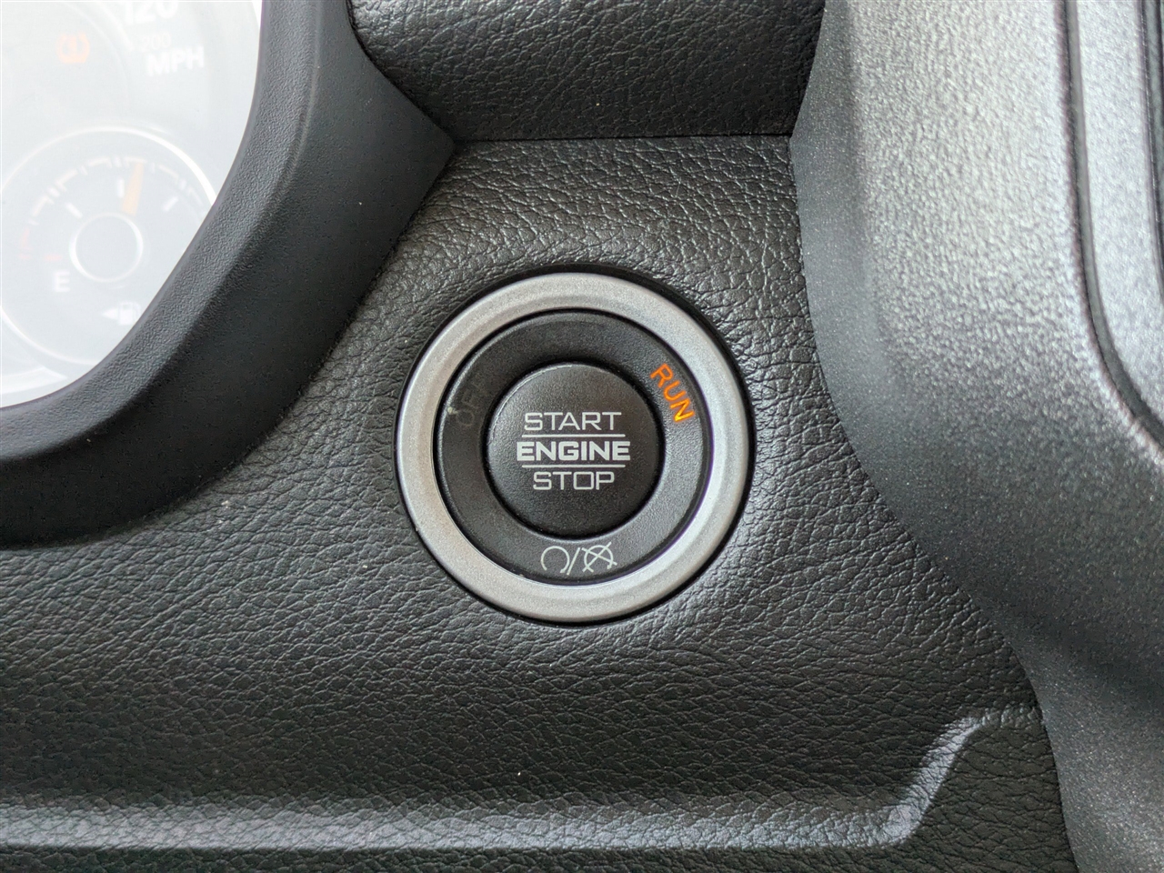 RAM 2500 Tradesman Crew Cab SWB 4WD 2020