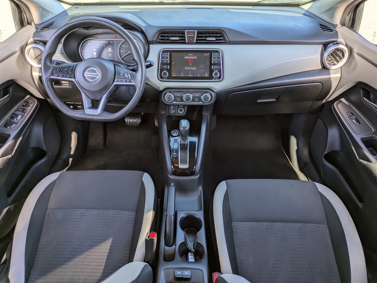 Nissan Versa SV 2021