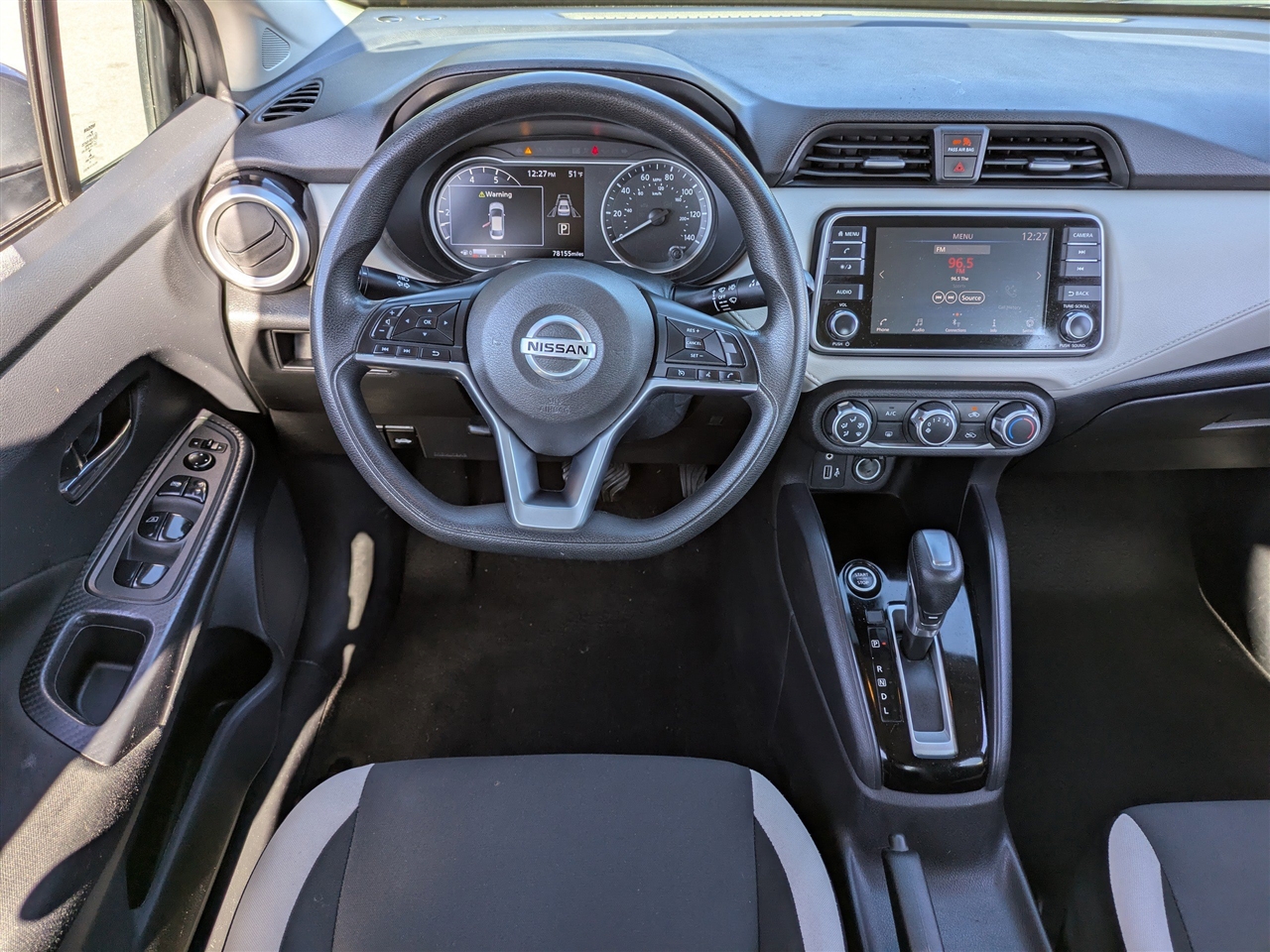 Nissan Versa SV 2021