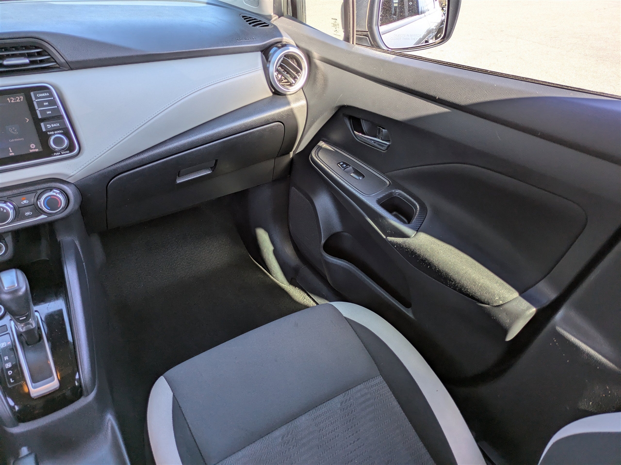 Nissan Versa SV 2021