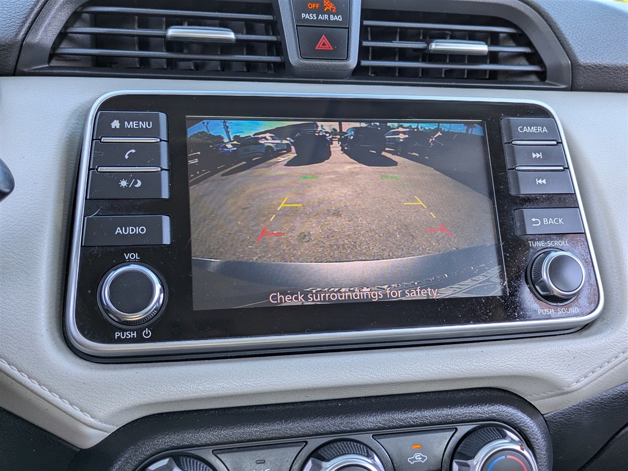 Nissan Versa SV 2021