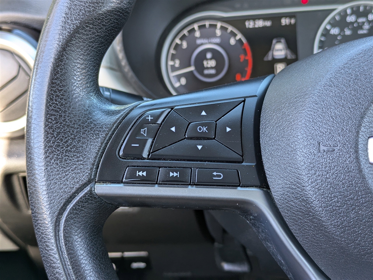 Nissan Versa SV 2021