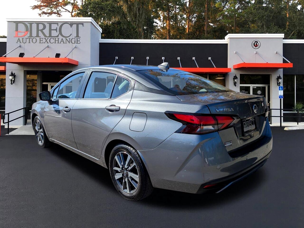 Nissan Versa SV 2021