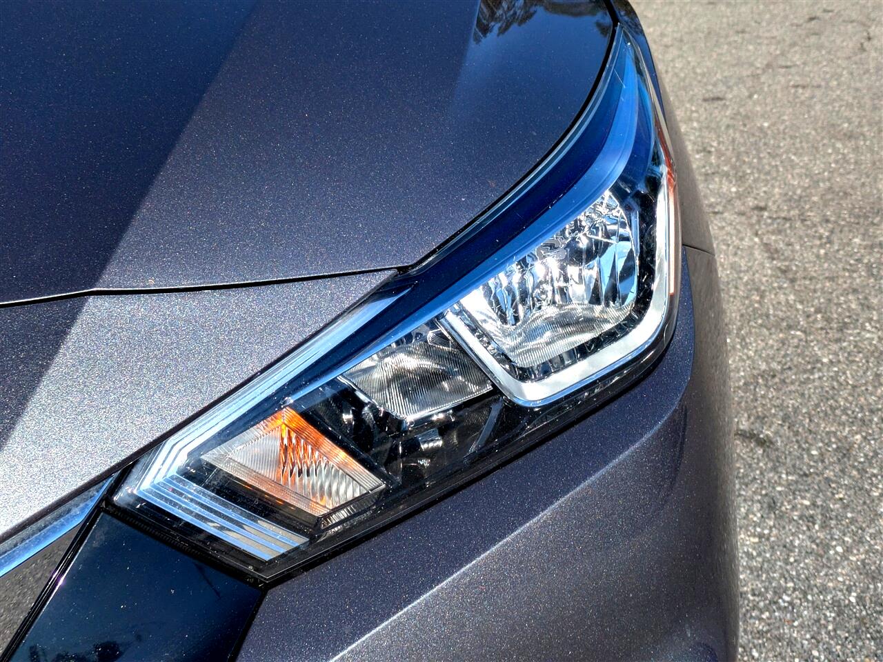 Nissan Versa SV 2021