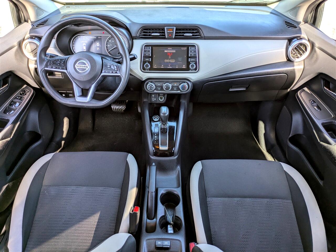 Nissan Versa SV 2021