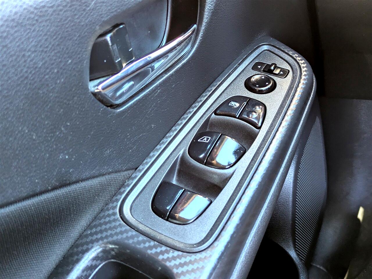 Nissan Versa SV 2021