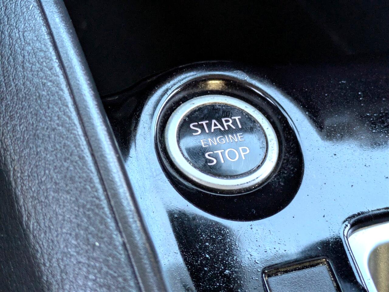 Nissan Versa SV 2021