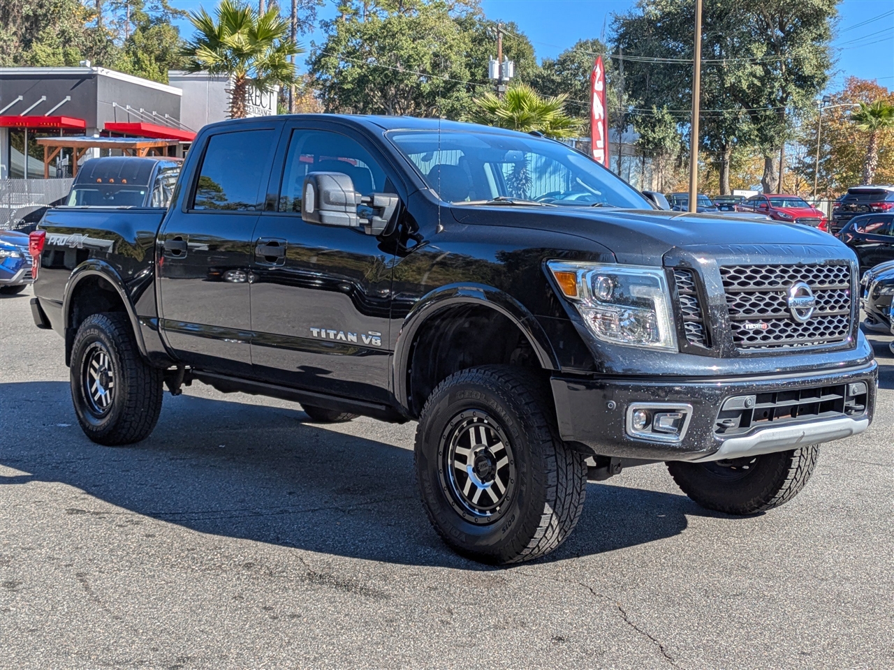 Nissan Titan PRO-4X Crew Cab 4WD 2019