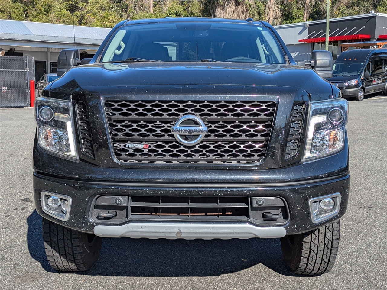 Nissan Titan PRO-4X Crew Cab 4WD 2019