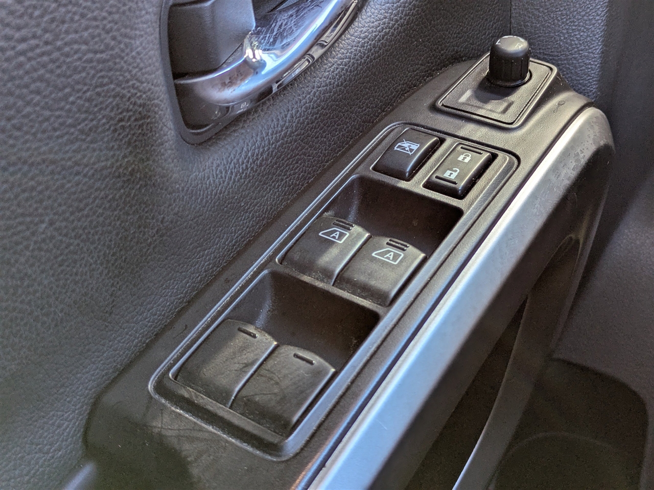 Nissan Titan PRO-4X Crew Cab 4WD 2019