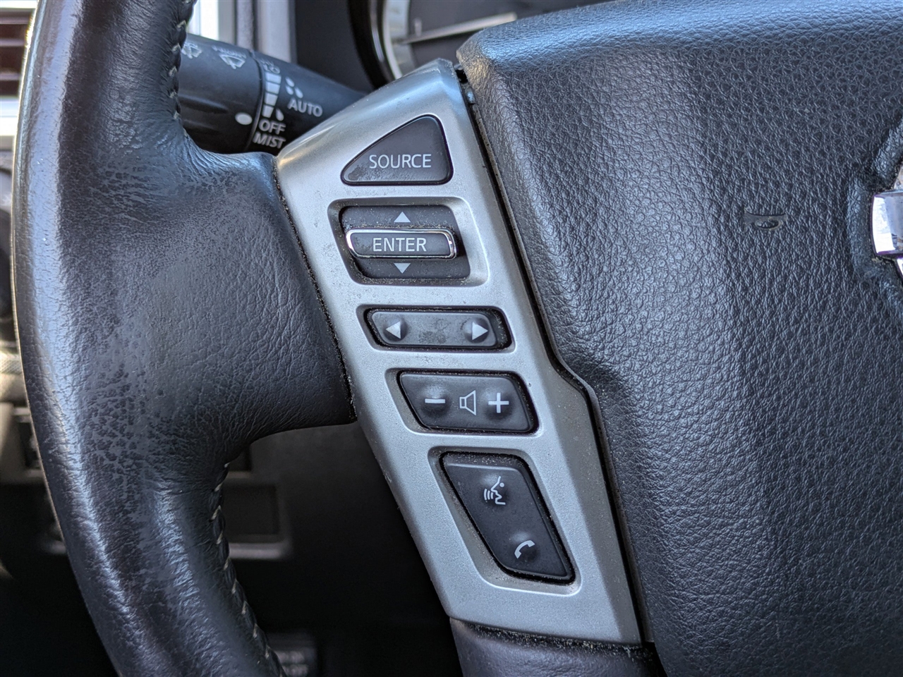 Nissan Titan PRO-4X Crew Cab 4WD 2019