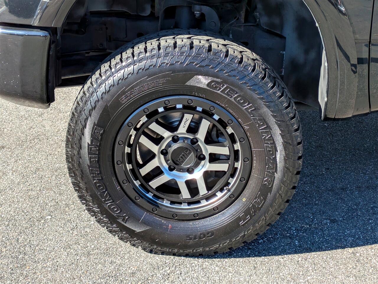 Nissan Titan PRO-4X Crew Cab 4WD 2019