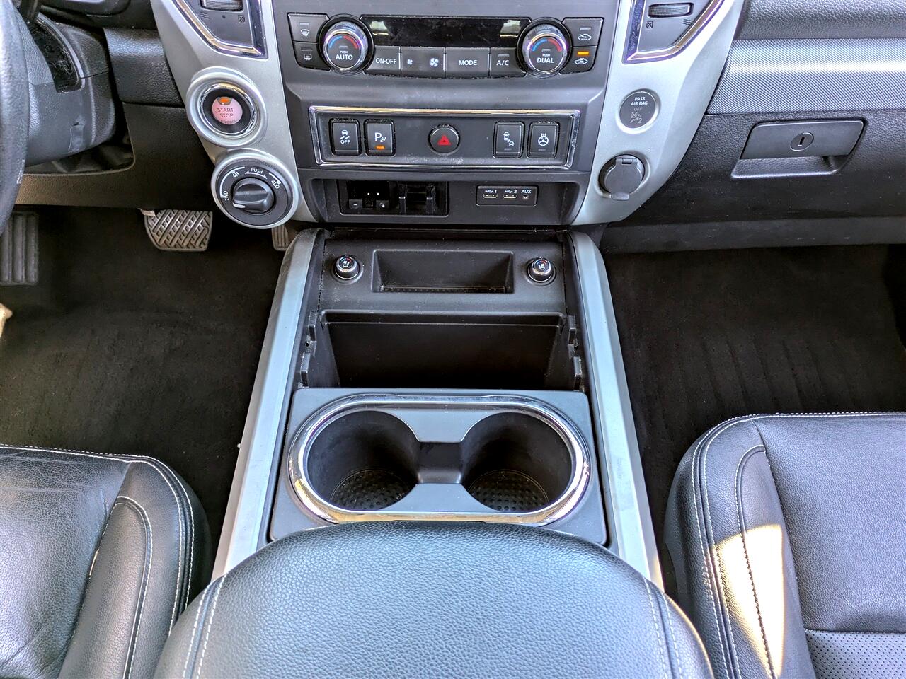 Nissan Titan PRO-4X Crew Cab 4WD 2019