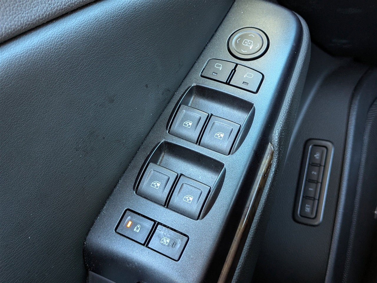 Chevrolet Tahoe LT 2WD 2015