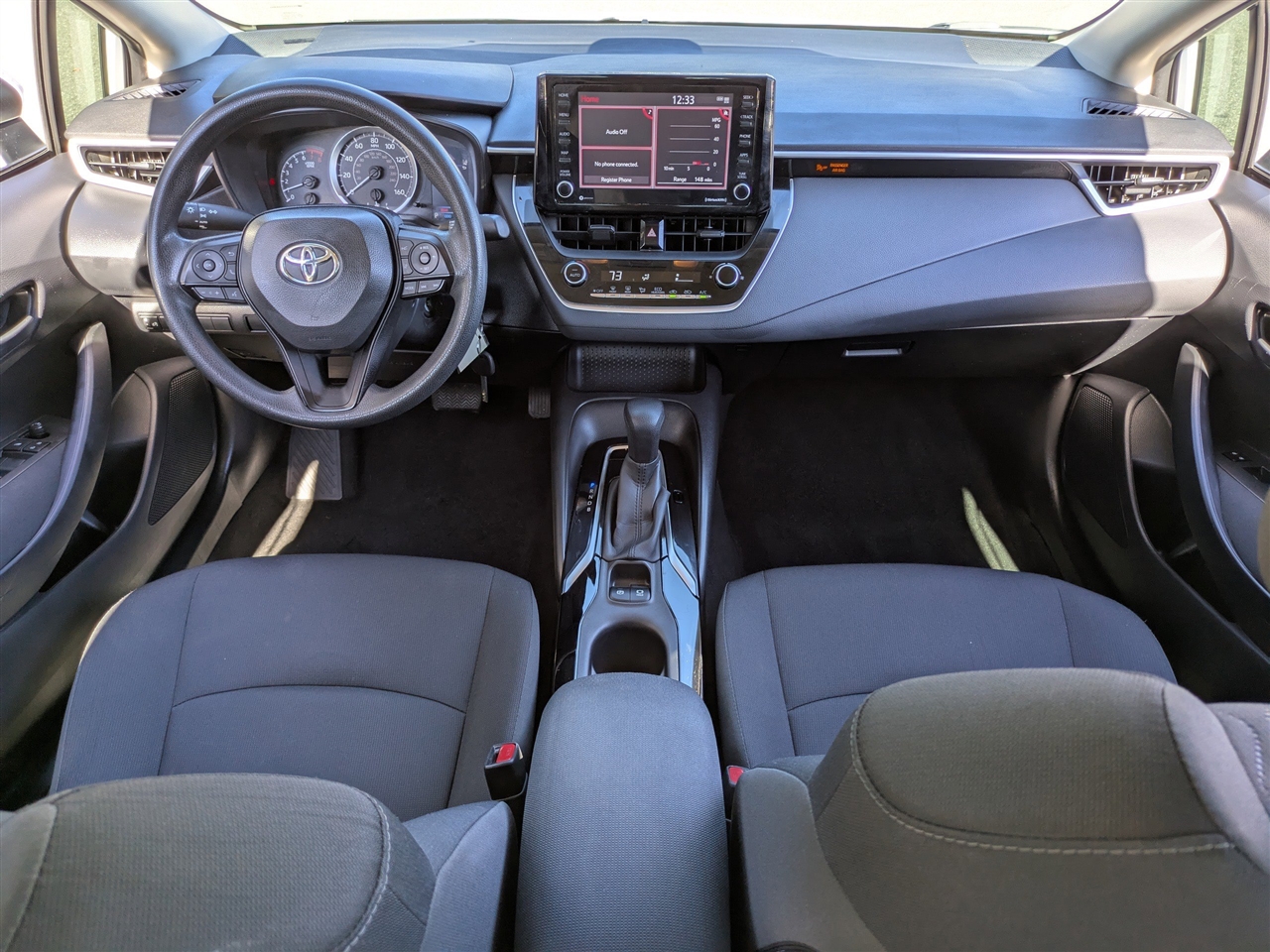 Toyota Corolla LE Hybrid 2022