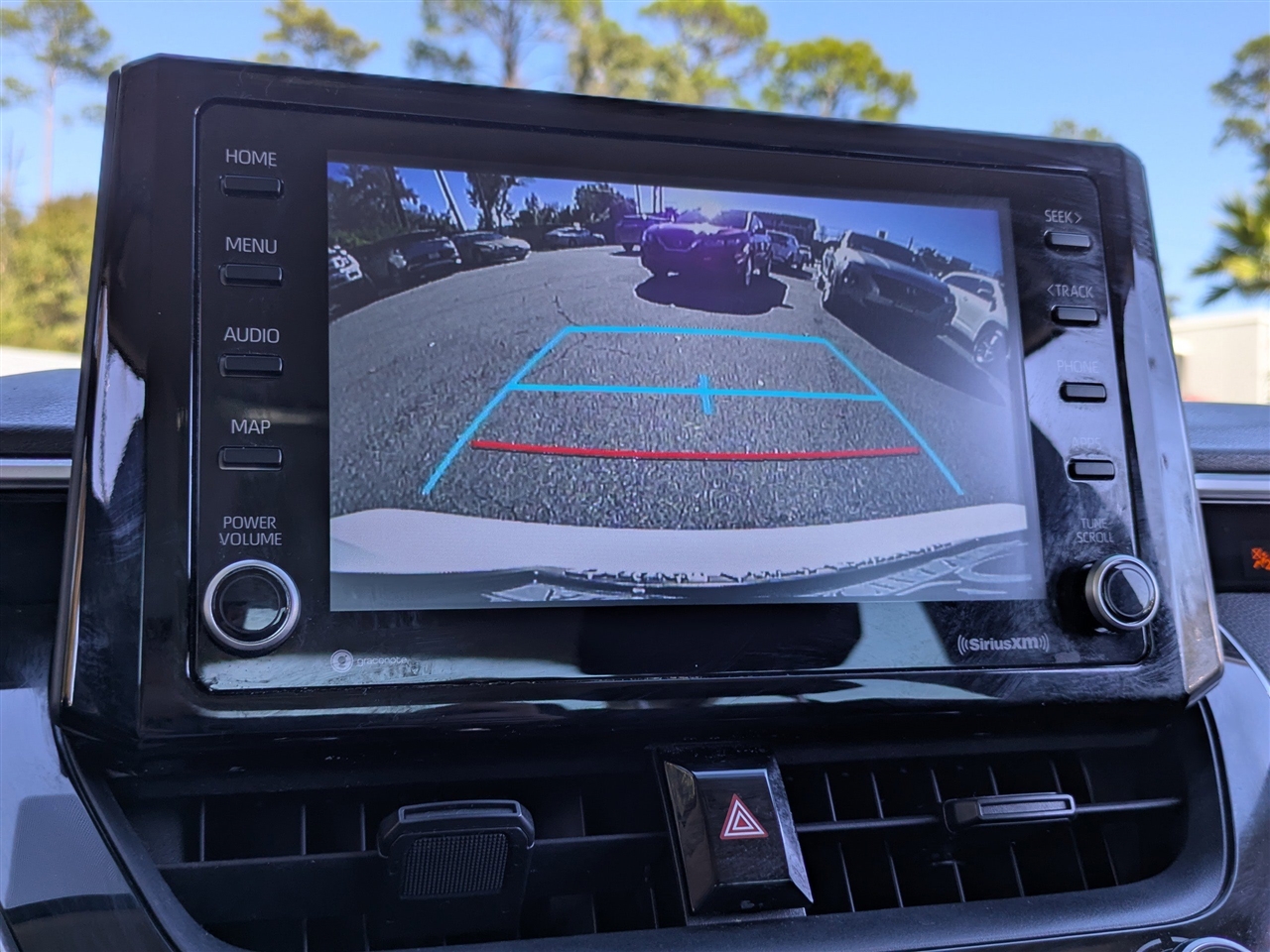 Toyota Corolla LE Hybrid 2022