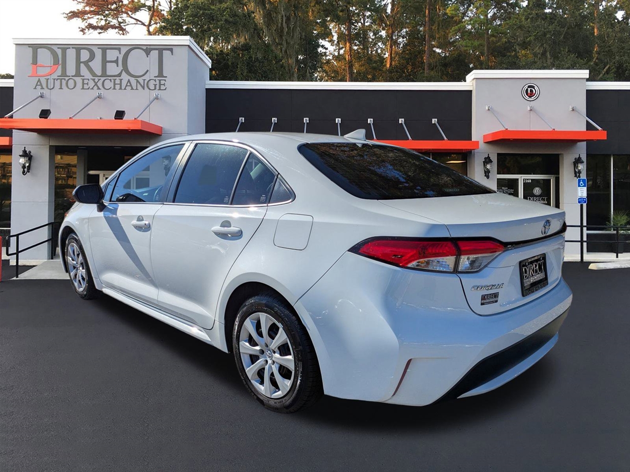 Toyota Corolla LE Hybrid 2022