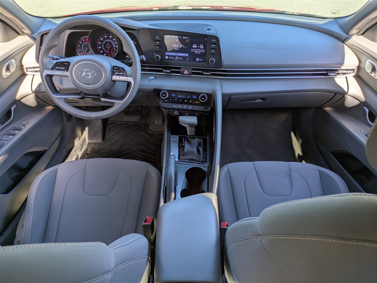 Hyundai Elantra SEL 2022