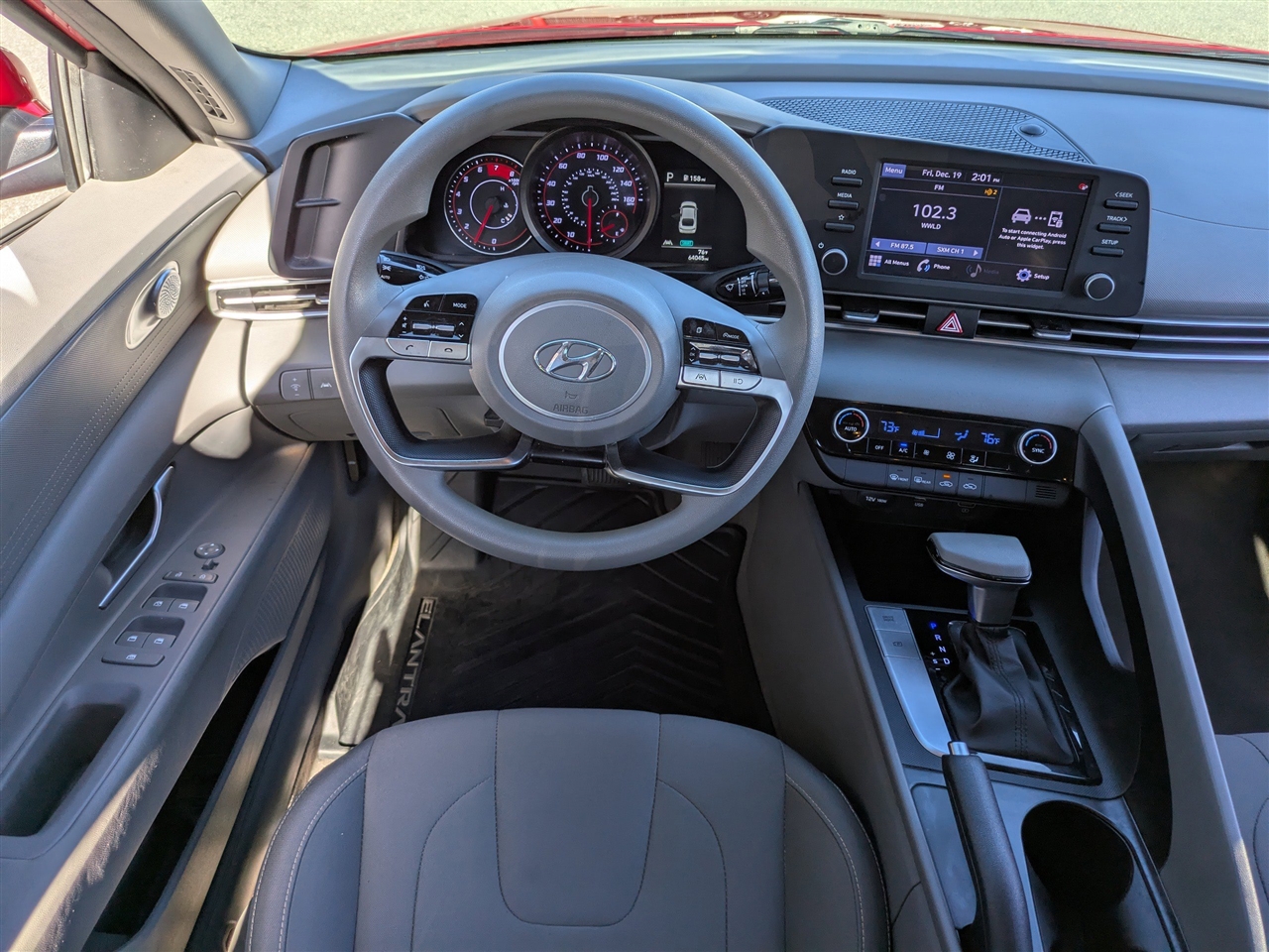 Hyundai Elantra SEL 2022