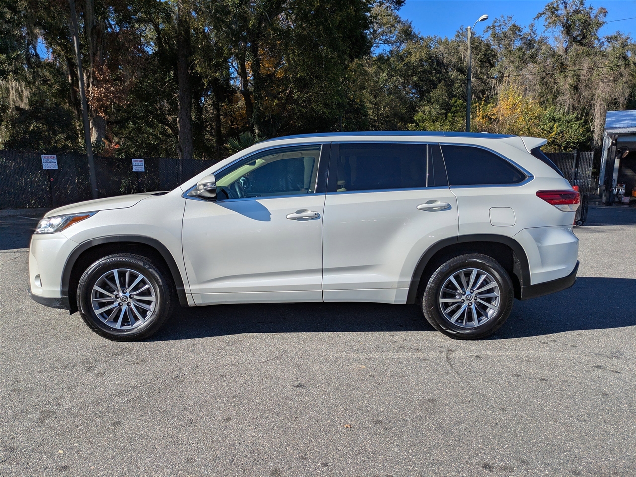 Toyota Highlander XLE FWD V6 2018