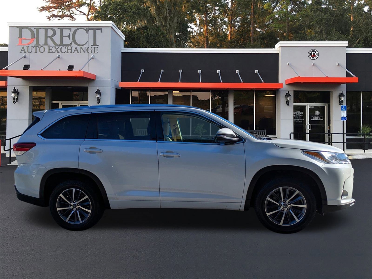 Toyota Highlander XLE FWD V6 2018