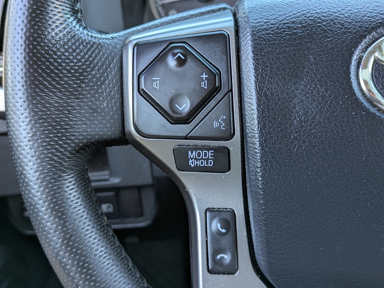 Toyota Tacoma SR5 Double Cab Long Bed V6 5AT 2WD 2018