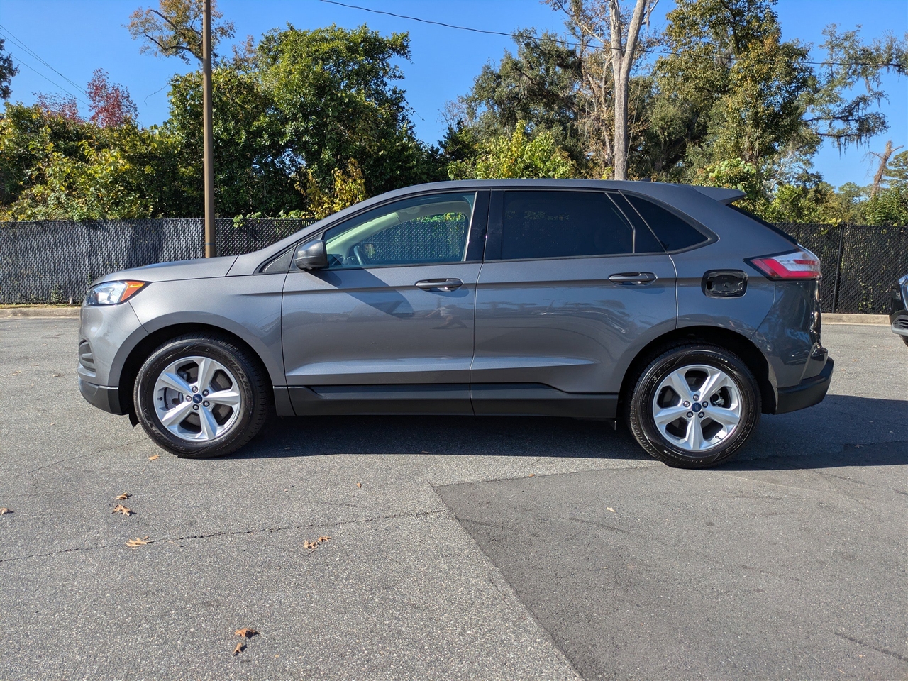 Ford Edge SE FWD 2021