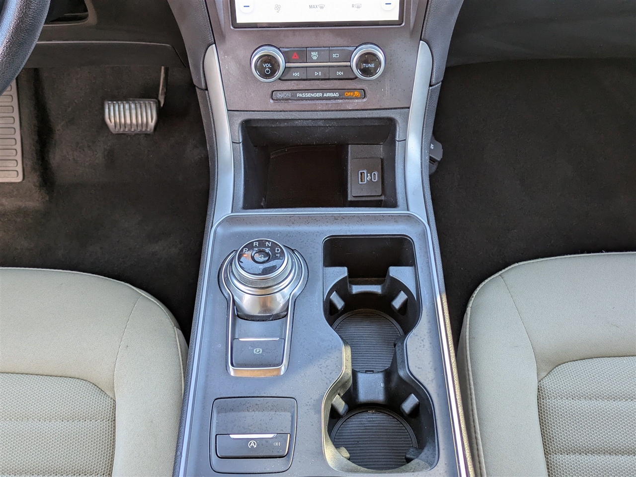 Ford Edge SE FWD 2021